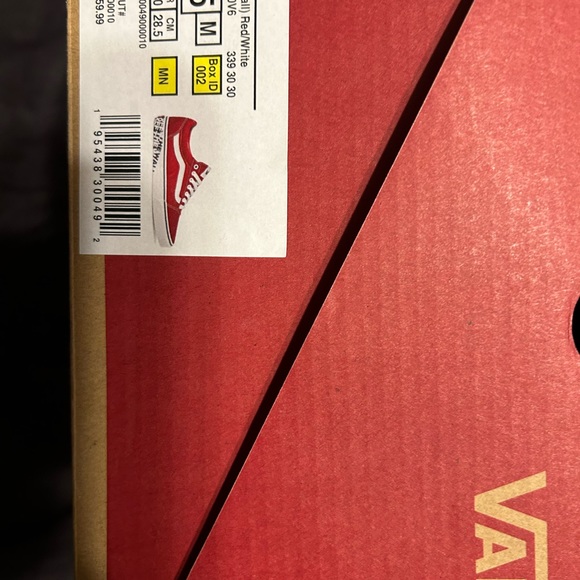 Vans - Picture 2 of 2